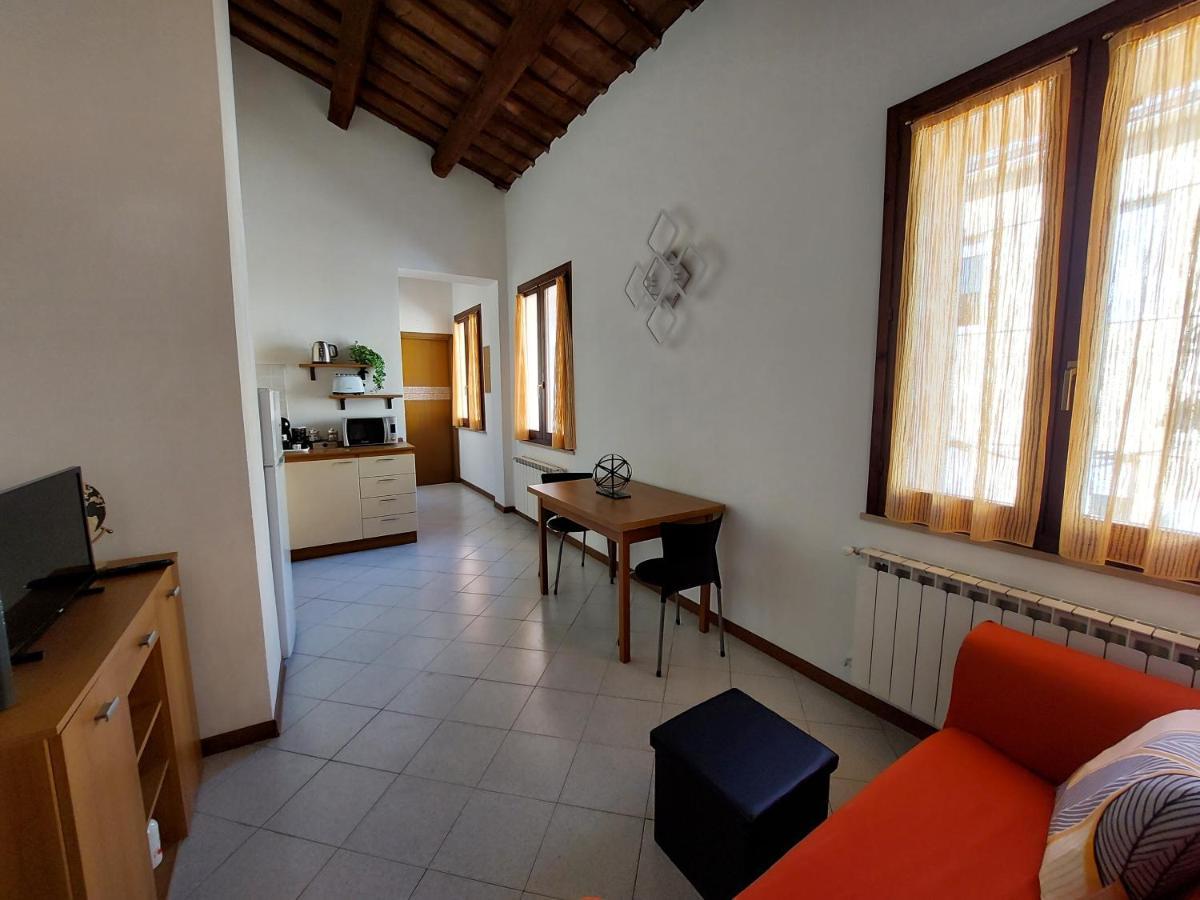 Appartamento In Centro Free Wi-Fi, Self Check-In Forlì Dış mekan fotoğraf